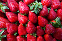 Strawberries stack in a symmetric order